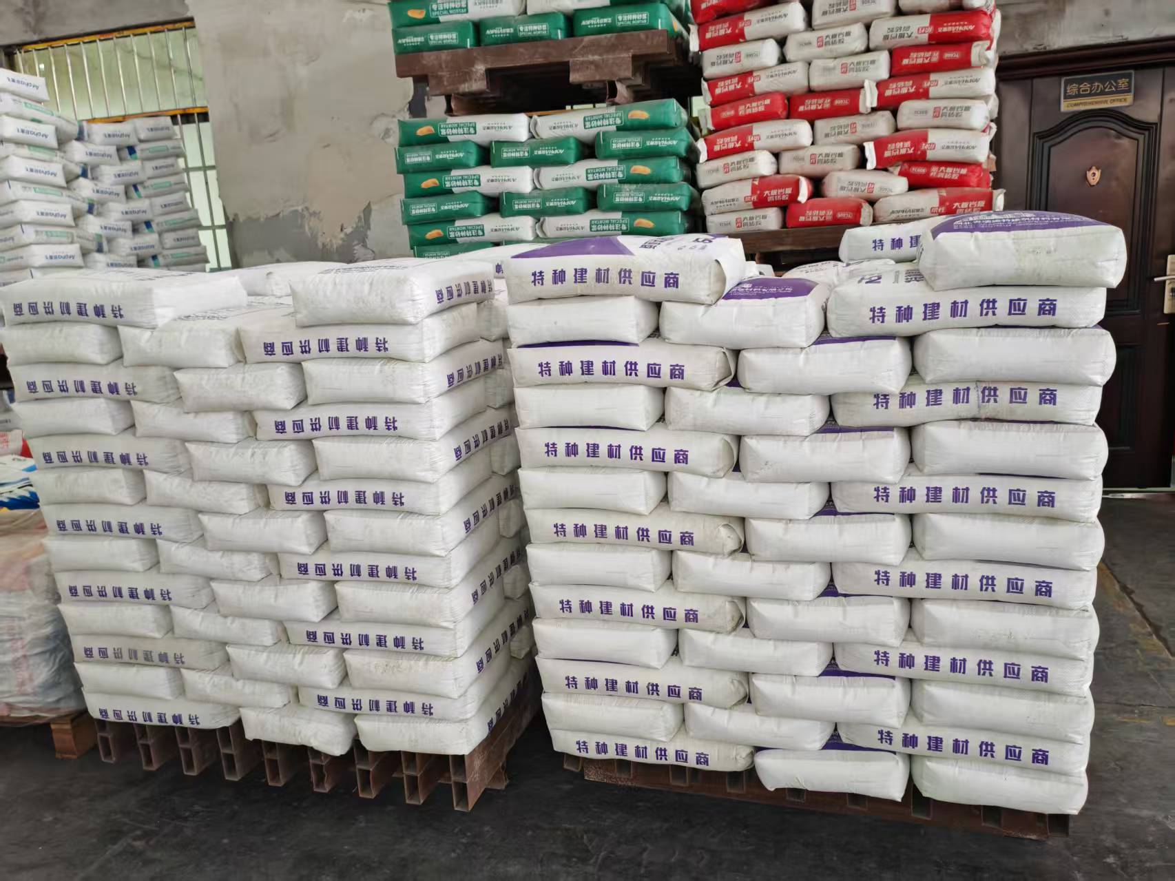 南木林拱顶带模注浆料